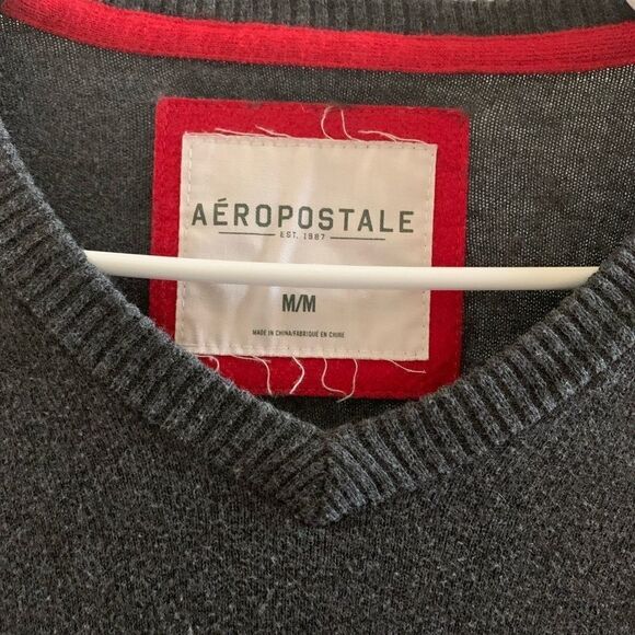 Aeropostale lightweight gray sweater - Picture 2 of 5
